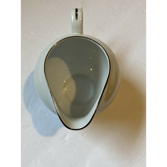 Lovely Fine China of Japan Creamer Pink Roses - Picture 3 of 6